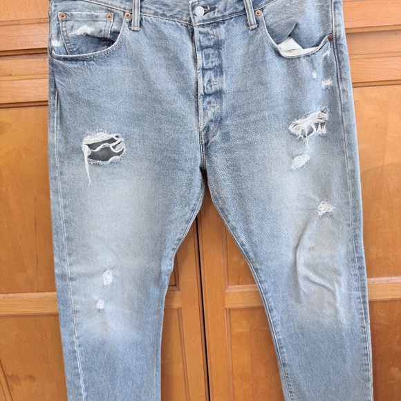 Levi's 501 distressed Size 38 - Picture 1 of 3